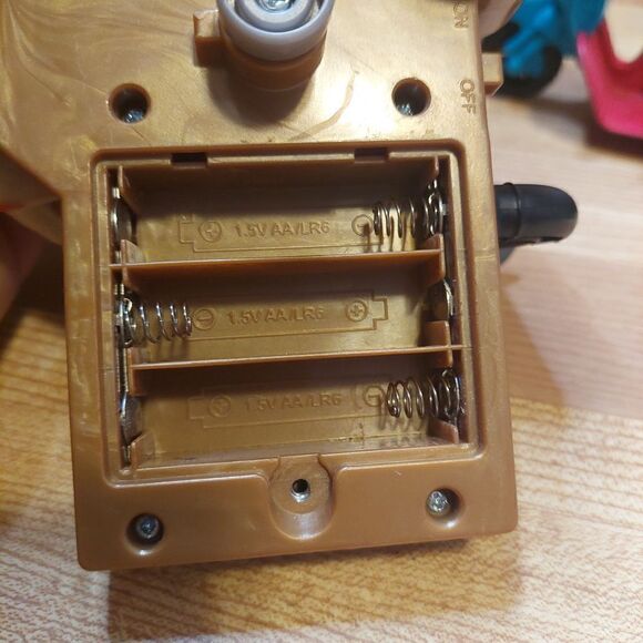 Teenage Mutant Ninja Turtles Pizza Thrower Bike + 4 Turtles - Picture 13 of 16